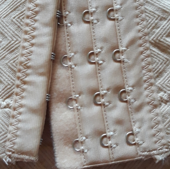 High Waist Shorts Tummy Control - Picture 4 of 5